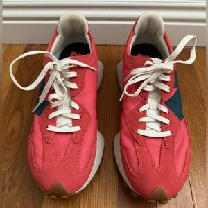 HARD TO FIND New Balance Womens 327 Red with Teal EUC